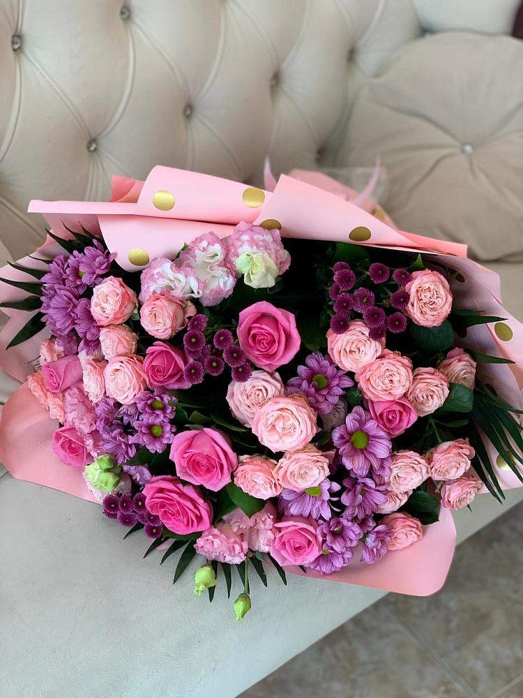 Букет цветов из: Хризантемы, Розы и Лизиантусы в Бурмакино