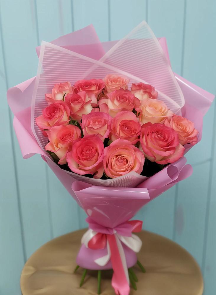 Букет 15 Розовых роз Равель в Бурмакино