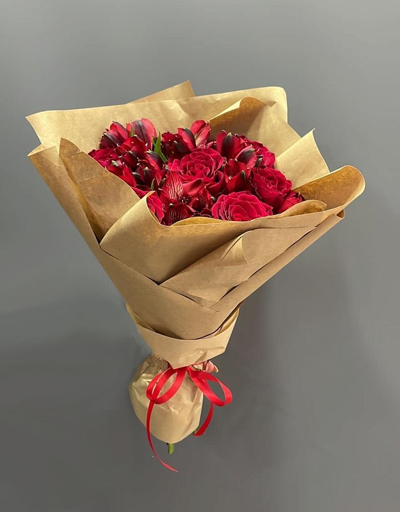 Букет цветов из: Альстромерии и Розы в Бурмакино