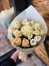 Букет цветов из:  Розы и Лизиантусы #REPLACE_PRED# Бурмакино
