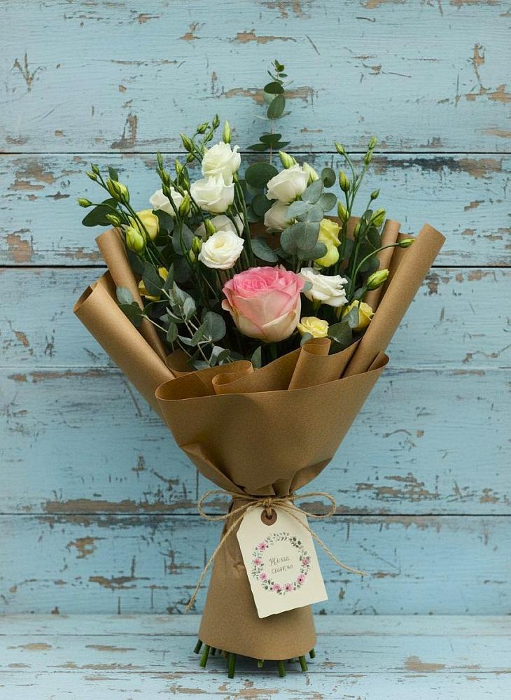 Букет цветов из: Розы и Лизиантусы в Бурмакино