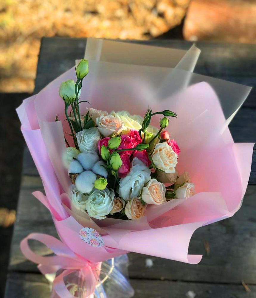 Букет цветов из: Розы и Лизиантусы в Бурмакино