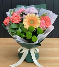 Букет цветов из:  Гвоздики, Розы, Герберы и Хризантемы в Бурмакино
