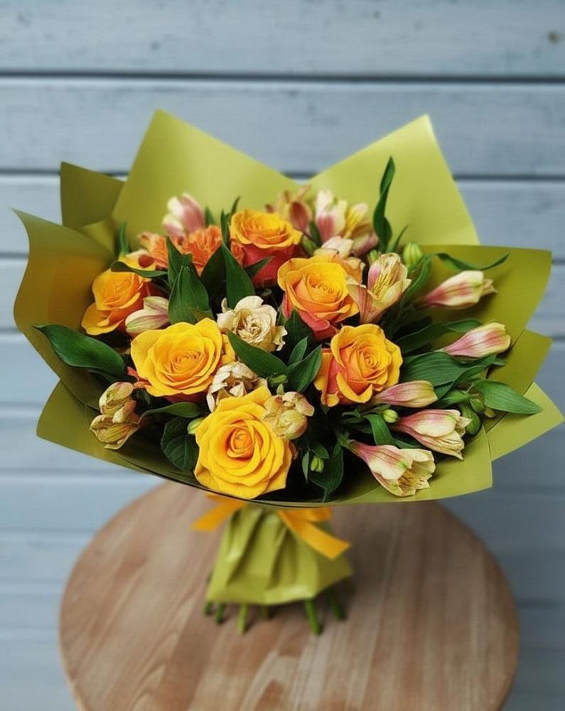 Букет цветов из: Альстромерии и Розы в Бурмакино