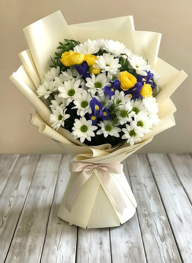 Букет цветов из: Ирисы, Хризантемы и Розы в Бурмакино