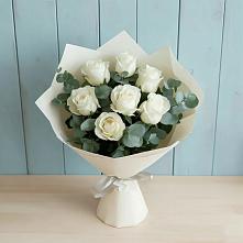 Букет Белые розы в Эвкалипте в Бурмакино