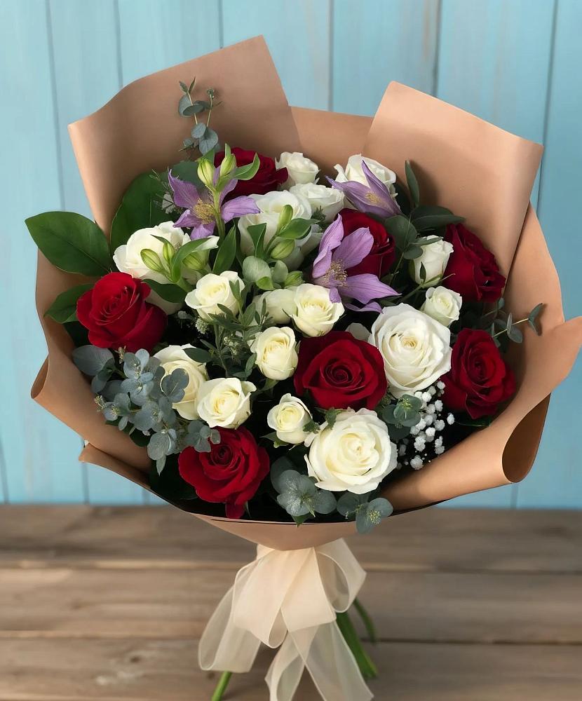 Букет цветов из: Розы и Альстромерии в Бурмакино