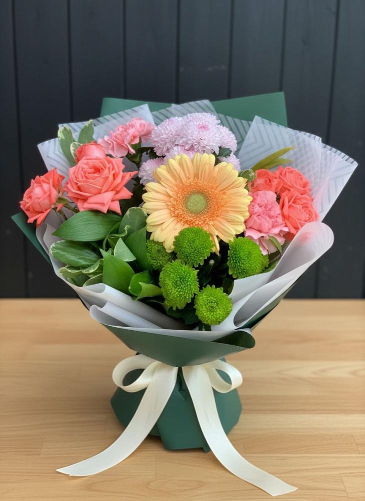 Букет цветов из: Гвоздики, Розы, Герберы и Хризантемы в Бурмакино